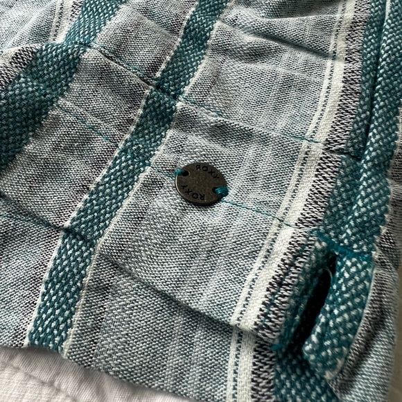 Roxy Striped Beach Shorts w/ Rope Belt - Picture 4 of 4